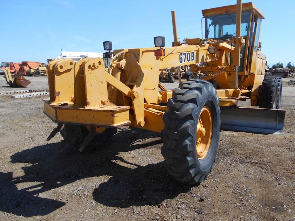 1987 John Deere 670B Motor Grader