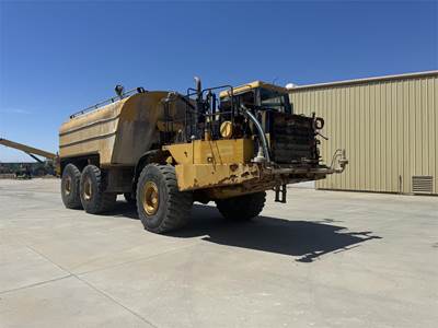 Caterpillar D350E Off-Highway Truck