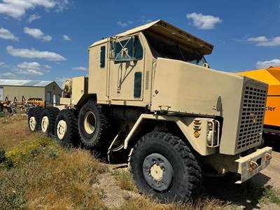 Oshkosh M1070 Truck - Automatic