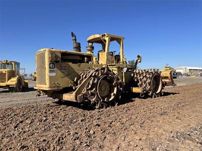 Caterpillar 825B Soil Compactor