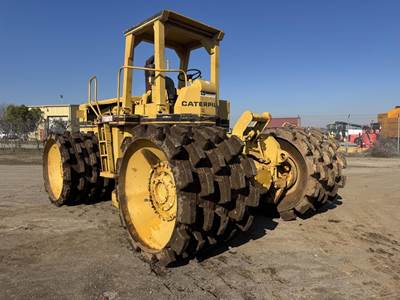 Caterpillar 825B Soil Compactor