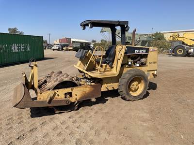 Caterpillar CP323C Padfoot Roller Compactor