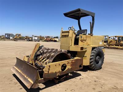 Caterpillar CP433B Padfoot Roller Compactor