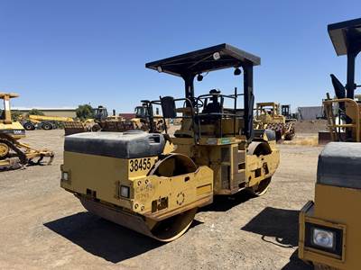 Caterpillar CB-534 Smooth Drum Roller Compactor