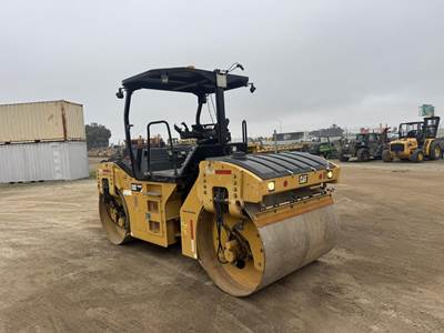 Caterpillar CB54B Tandem Vibratory Roller