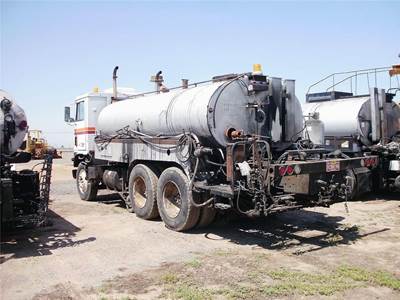 Etnyre BTHL Truck-Mountable Asphalt Distributor