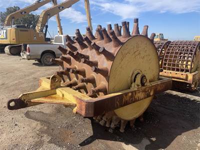 Hyster 60 IN Walk / Tow Behind Compactor