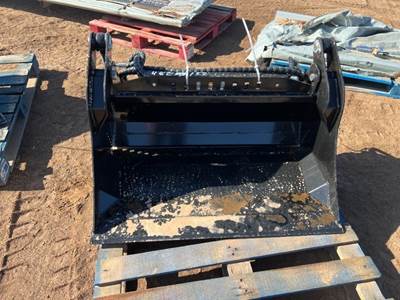 (3) 2025 GIYI XKH39 39" 4-IN-1 BUCKET