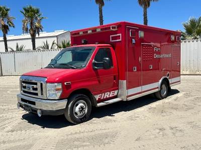 **2014 FORD E450 AMBULANCE