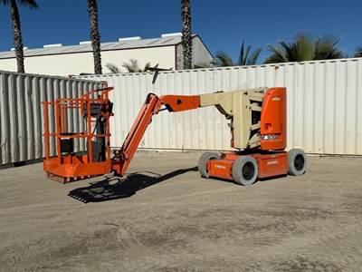2002 JLG E300AJ Articulating Boom Lift