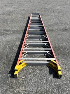 2018 GRAINGER 4EB98 10' A-FRAME PODIUM LADDER. --(LOCATED IN COLTON, CA)--