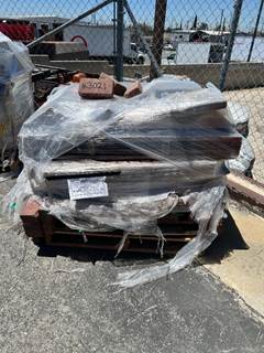 PALLET OF ASST. BRICK AND PAVERS --(LOCATED IN COLTON, CA)--