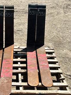 SET OF 5' FORKS --(LOCATED IN COLTON, CA)--