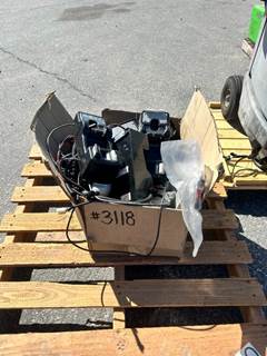SPX ROBINAIR COOLTECH 34700Z REFRIGERANT RECOVERY/RECHARGING MACHINE --(LOCATED IN COLTON, CA)--