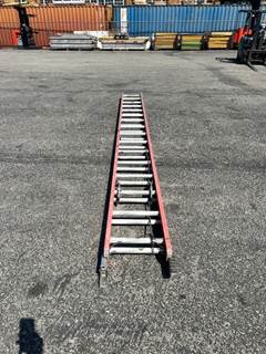 LOUISVILLE FE3232 32' EXTENSION LADDER --(LOCATED IN COLTON, CA)--