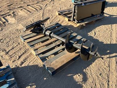 2025 GIYI 10" AUGER ATTACHMENT, fits skidsteer --(LOCATED IN MADERA, CA)--