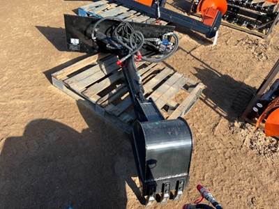 2025 GIYI BB43 BACKHOE ATTACHMENT