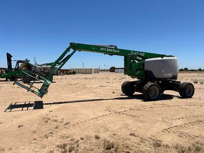2018 GENIE Z62/40 BOOMLIFT --(LOCATED IN MADERA, CA)--