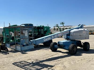2000 GENIE S40 BOOMLIFT