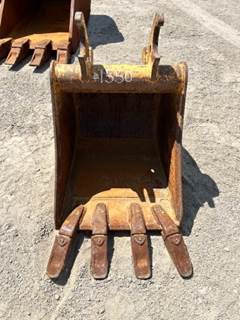 JOHN DEERE 18" GP BUCKET