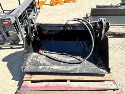 43" PUSH SHOVEL ATTACHMENT  --(LOCATED IN COLTON, CA)--