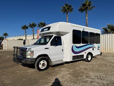 **2008 FORD STARCRAFT E450 BUS