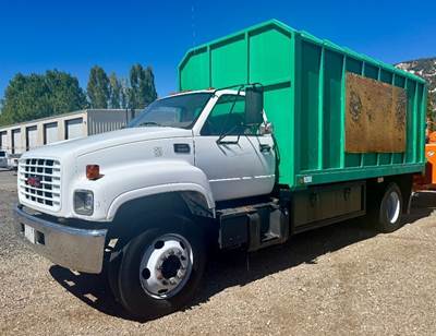 2001 GMC C6500 Chipper Truck
