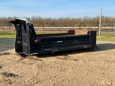 WILLIAMSEN GODWIN WG15-3442-01 10-12 YARD DUMP TRUCK BODY --(LOCATED IN MADERA, CA)--