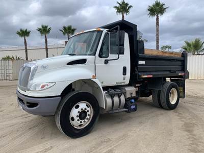 2018 INTERNATIONAL 4300 BOBTAIL DUMP TRUCK