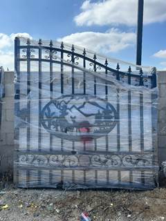 2026 GREATBEAR 14' BI-PARTING STEEL GATE --(LOCATED IN COLTON, CA)--