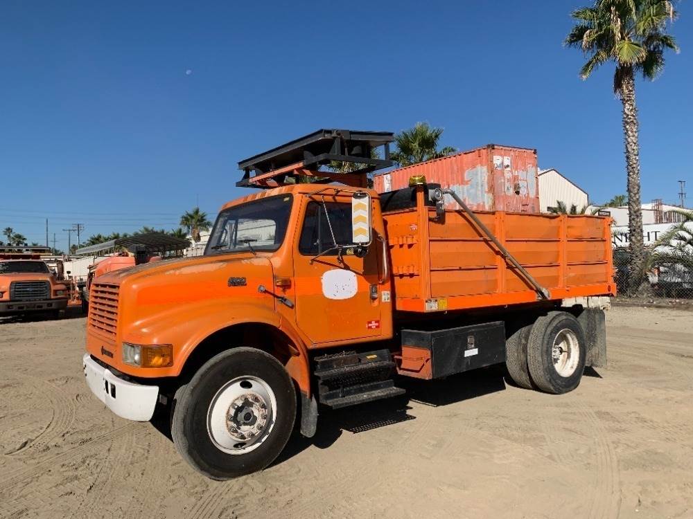 2000 INTERNATIONAL 4900 FLATBED DUMP TRUCK For Sale Colton, CA