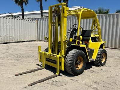 CHAMP CB40F ROUGH TERRAIN FORKLIFT
