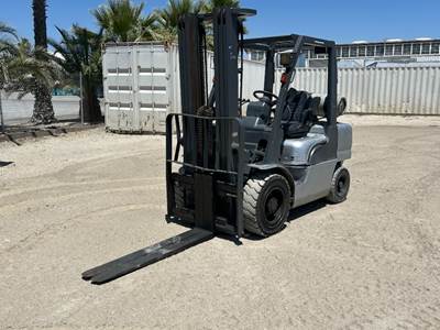 2012 NISSAN MUG1F2A30LV FORKLIFT