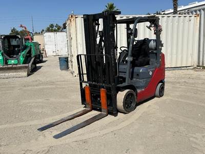 Toyota 8FGU25 Forklift