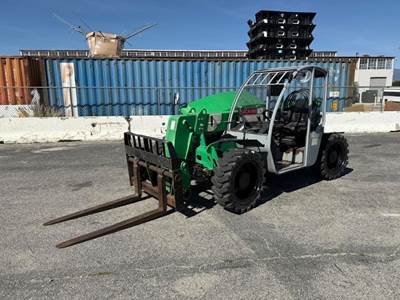 2014 GENIE GTH5519 ROUGH TERRAIN REACH FORKLIFT --(LOCATED IN MADERA, CA)--