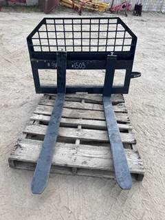 JBX 4000 FORK CARRIAGE W/4' FORKS, fits skidsteer --(LOCATED IN COLTON, CA)--