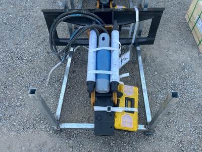 2026 STARVOX SV-BR680 HYDRAULIC BREAKER ATTACHMENT --(LOCATED IN MADERA, CA)--