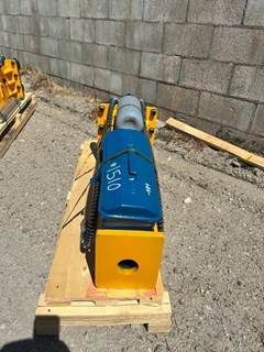 2025 TOFT 750 HYDRAULIC BREAKER ATTACHMENT