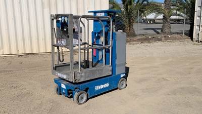 2013 Genie GR-15 Man Lift