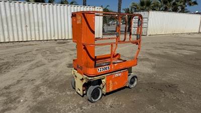 2011 JLG 1230ES PERSONNEL LIFT