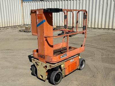 2011 JLG 1230ES PERSONNEL LIFT
