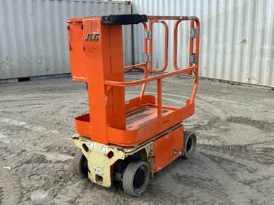 2015 JLG 1230ES PERSONNEL LIFT, electric, 12' lift, 62 hours indicated. s/n:0200244931