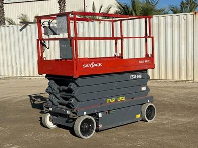 2013 Skyjack SJIII-4632 Man Lift