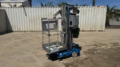2016 GENIE AWP30S PERSONNEL LIFT