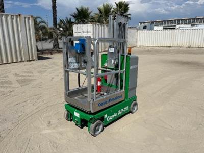 2017 GENIE GR20 PERSONNEL LIFT