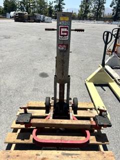 GRAY BF-100 PORTAMATIC AIR LIFT JACK
