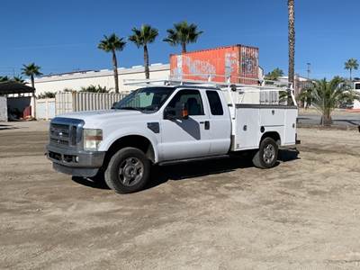 2009 FORD F350-XLT EXTENDED CAB UTILITY TRUCK