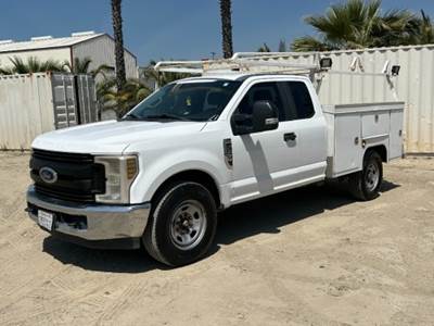 2019 FORD F250 EXTENDED CAB UTILITY TRUCK