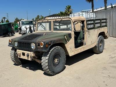2004 AM GENERAL MILITARY HUMVEE