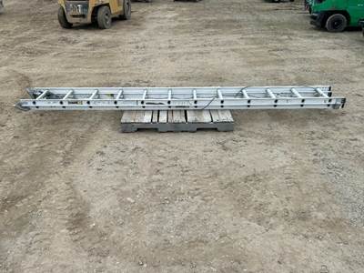 24' EXTENSION LADDER --(LOCATED IN MADERA, CA)--